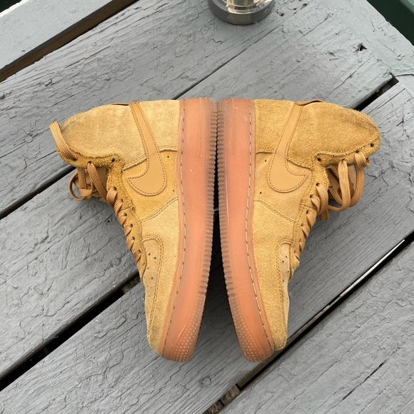 Nike Air Force 1 High Wheat 🌾 - Picture 3 of 9